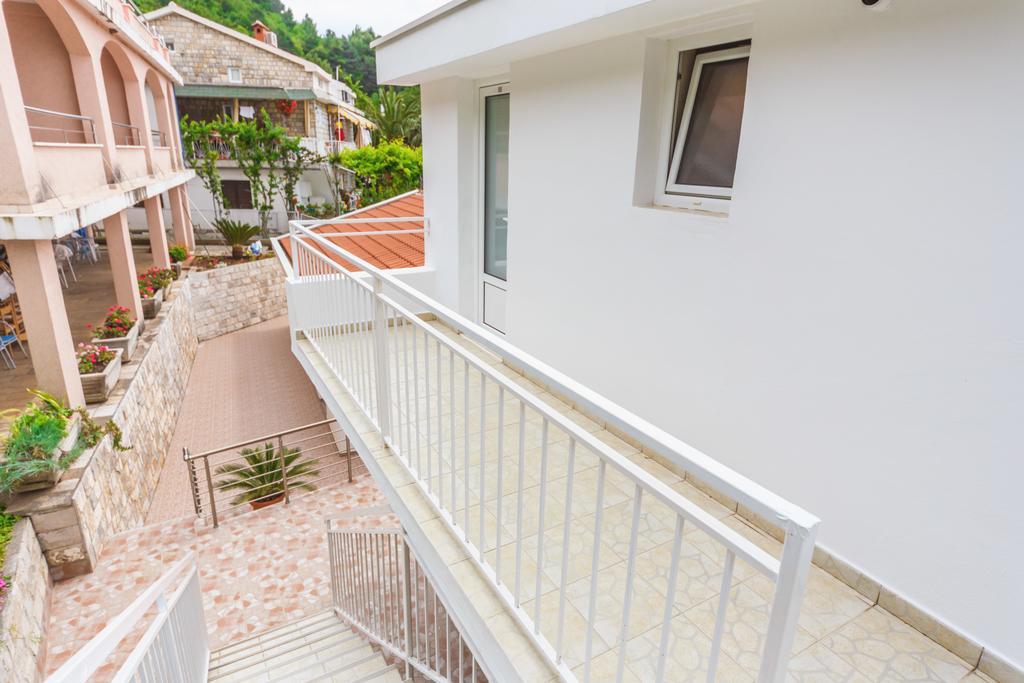 Apartmani Steni Ilha Ilha Sveti Stefan Exterior foto